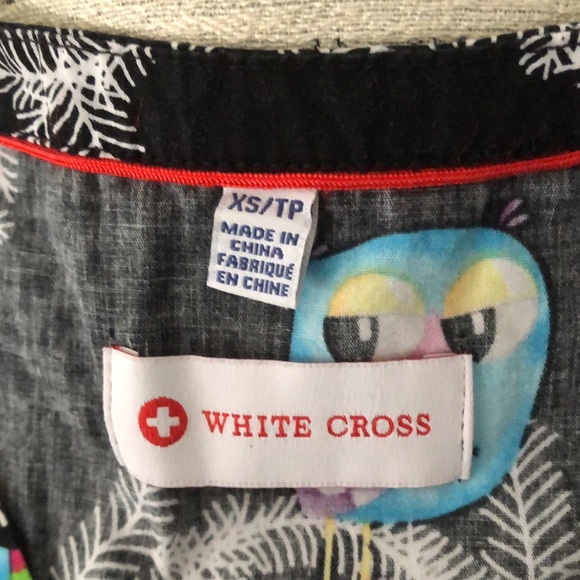 Cute Owls Scrub Top - Picture 4 of 6